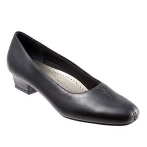 Trotters Doris Block Kitten Heel Pumps
Shoes